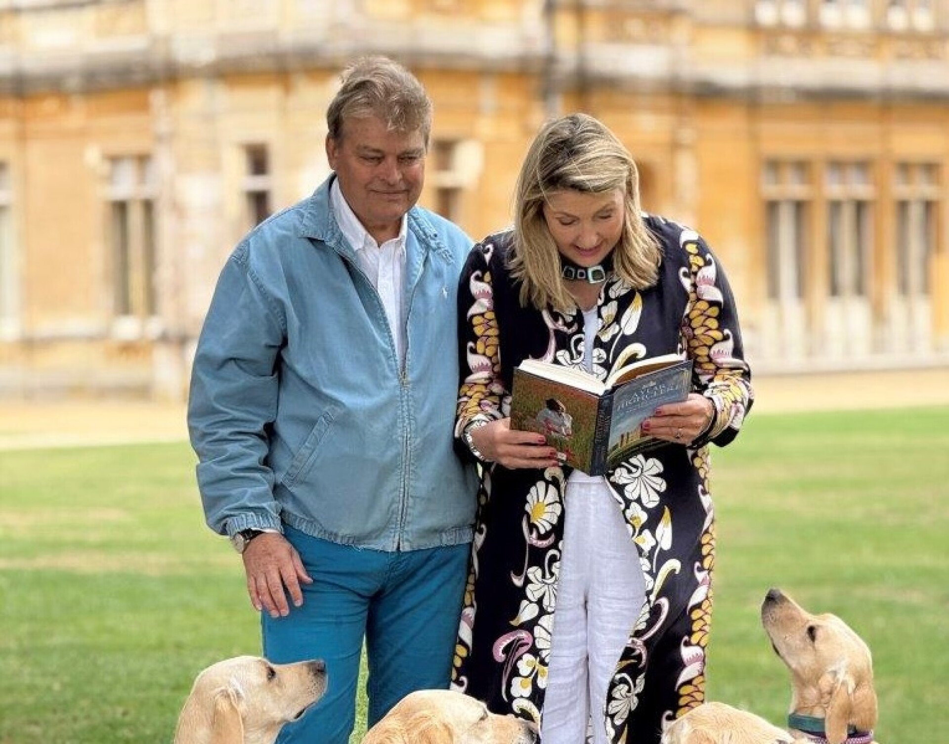 A YEAR AT HIGHCLERE - The Perfect Gift Card Image