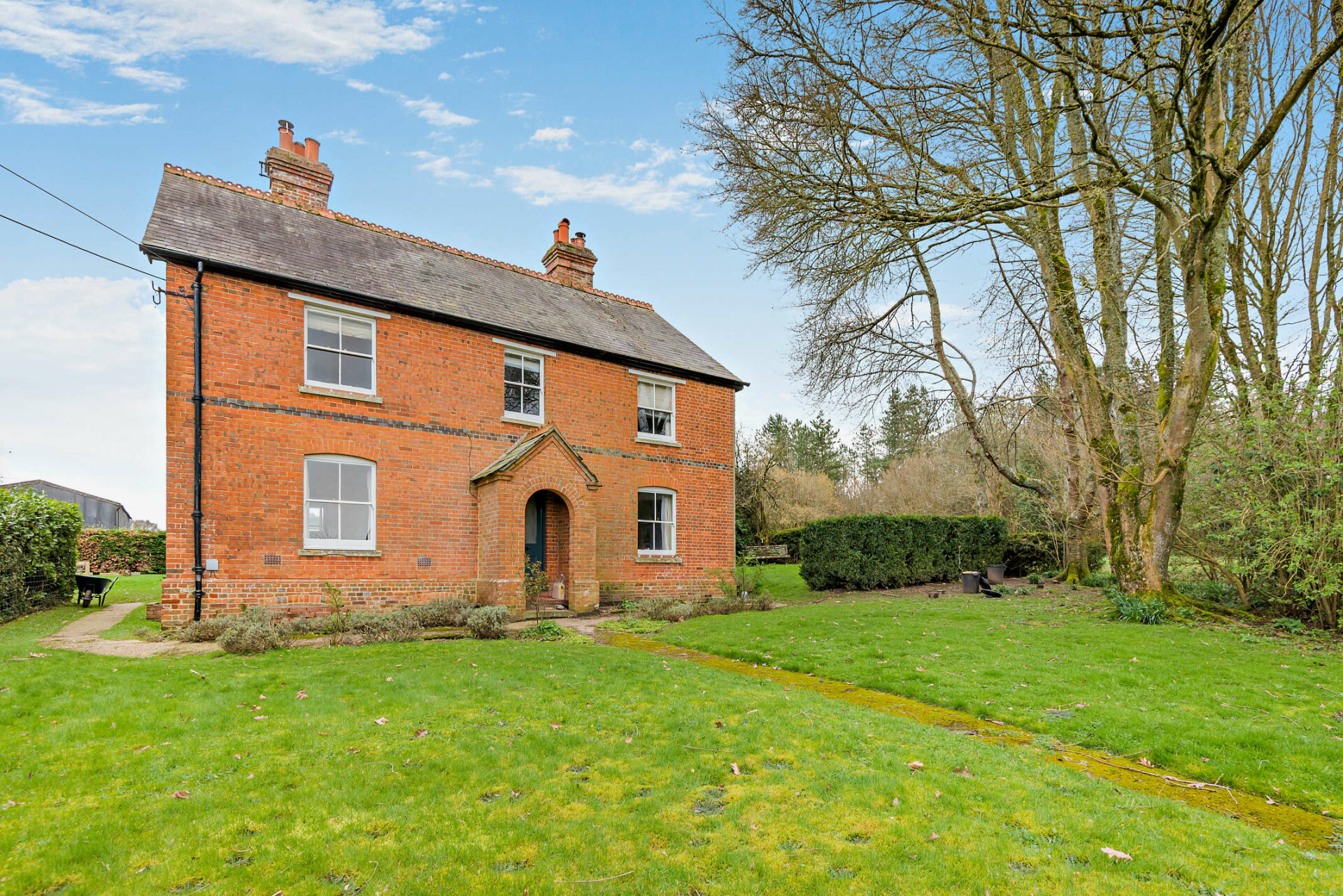 Country Cottage to rent Card Image